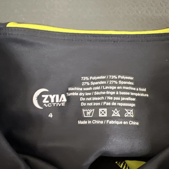 Lot Of Zyia Active Leggings (4) size 2, tank top (1), crop top (1) FS BnftsChrty - Picture 16 of 16